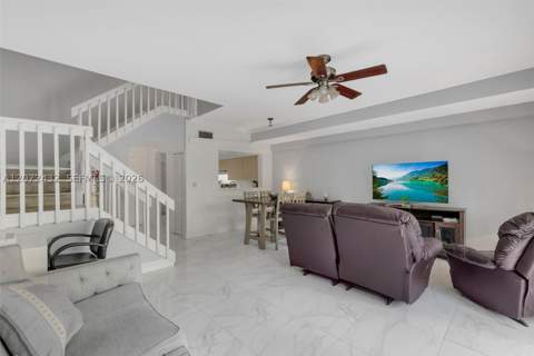 11855 SW 99th St, Miami FL - photo 10 of 33
