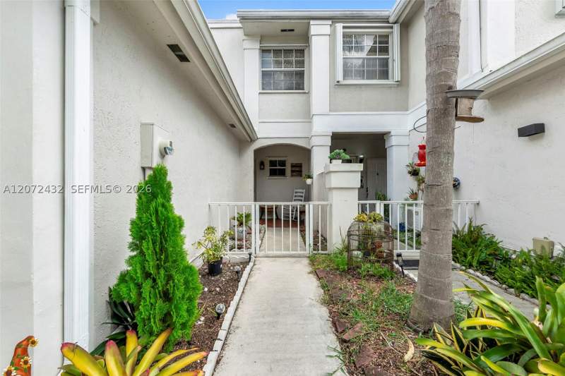 2 bedroom Townhouse at 11855 SW 99th St, Amaretto 1st Addn, Miami — photo 3