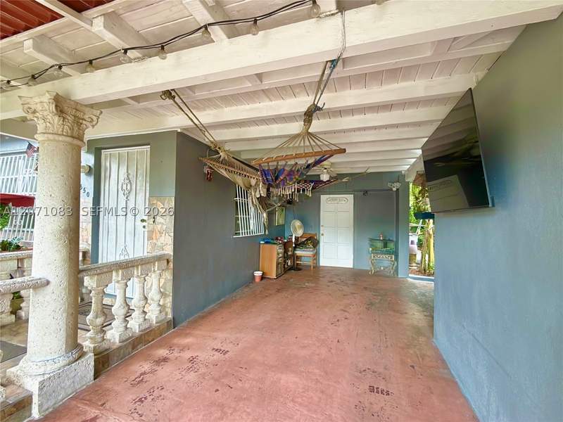 2 bedroom SingleFamilyResidence at 12550 NW 1st Ave, Overbrook Shores, North Miami — photo 4