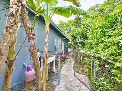 12550 NW 1st Ave, North Miami FL - photo 6 of 47