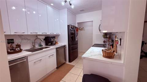 9601 SW 183rd St, Palmetto Bay FL - photo 11 of 29