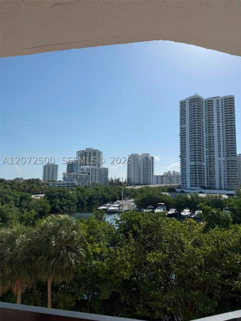 3400 NE 192nd St 511, Aventura FL - photo 18 of 22