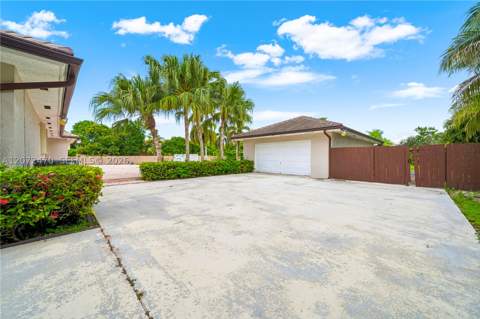 15720 SW 252nd St, Homestead FL - photo 6 of 52