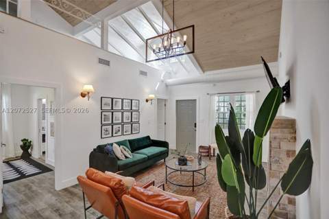 421 NE 70th St, Miami FL - photo 14 of 81