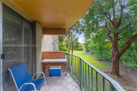 9320 Fontainebleau Blvd 215, Miami FL - photo 12 of 19