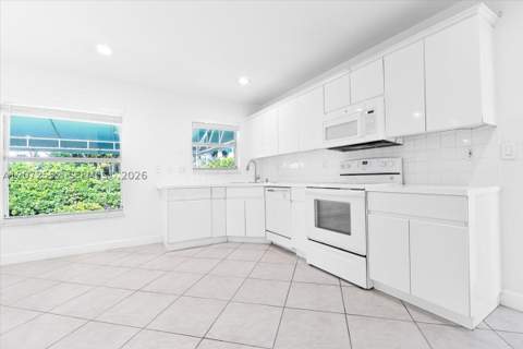 10853 NW 71st St, Doral FL - photo 12 of 38