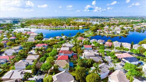 10853 NW 71st St, Doral FL - photo 6 of 38
