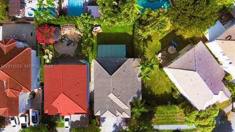 10853 NW 71st St, Doral FL - photo 7 of 38