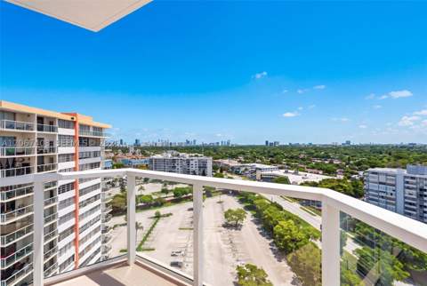 1351 NE Miami Gardens Dr PH1725E, Miami FL - photo 21 of 40
