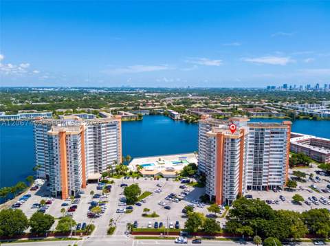 1351 NE Miami Gardens Dr PH1725E, Miami FL - photo 6 of 40