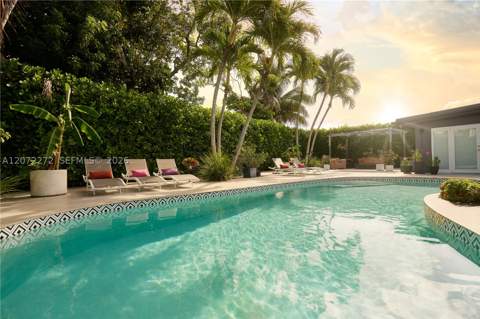 2155 NE 191st Dr, North Miami Beach FL - photo 9 of 51
