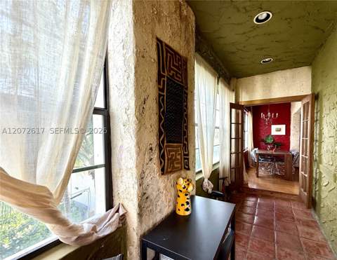 934 Michigan Ave 304, Miami Beach FL - photo 10 of 31