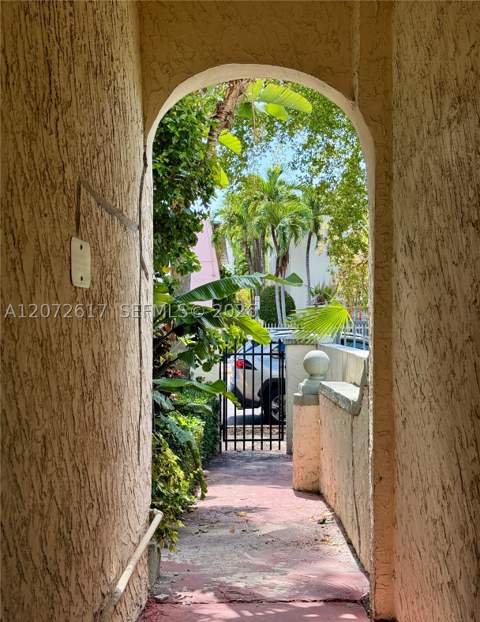 934 Michigan Ave 304, Miami Beach FL - photo 24 of 31