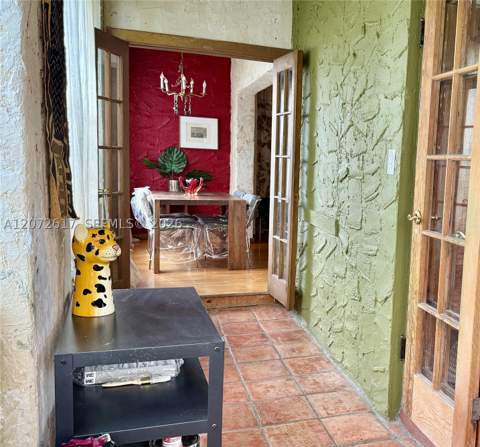 934 Michigan Ave 304, Miami Beach FL - photo 6 of 31