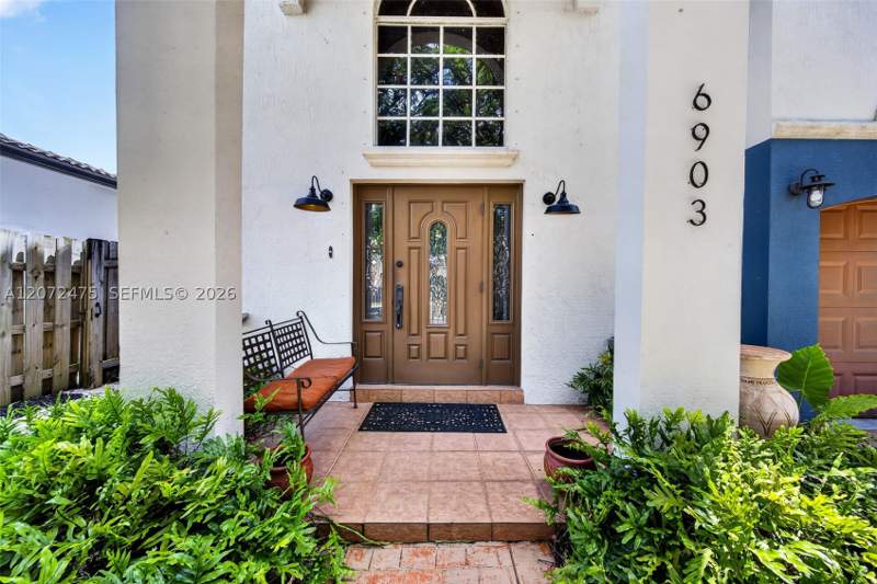 4 bedroom SingleFamilyResidence at 6903 SW 158th Ave, San Denis Estates, Miami — photo 4