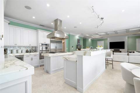 10601 SW 72nd Ct, Pinecrest FL - photo 18 of 36