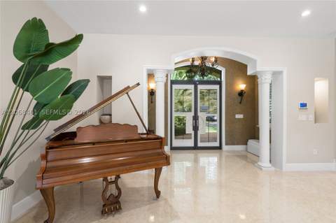 10601 SW 72nd Ct, Pinecrest FL - photo 6 of 36