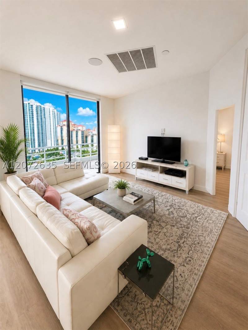2 bedroom Condominium at 3300 NE 192nd St 1713, Parc Central Aventura Eas, Aventura — photo 4