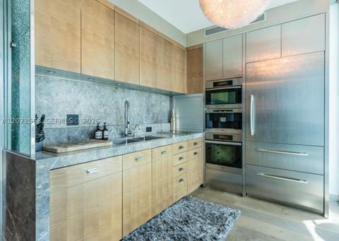 50 S Pointe Dr 905, Miami Beach FL - photo 14 of 38