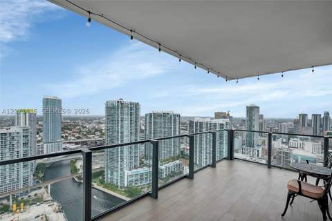 68 SE 6th St 3911, Miami FL - photo 15 of 45