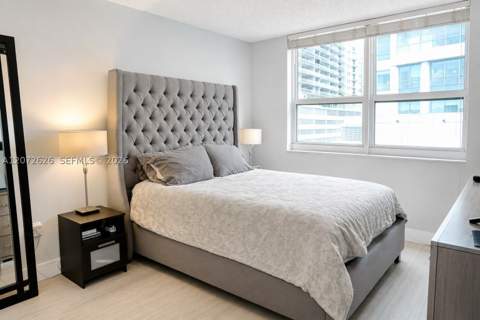 1155 Brickell Bay Dr 902, Miami FL - photo 6 of 13
