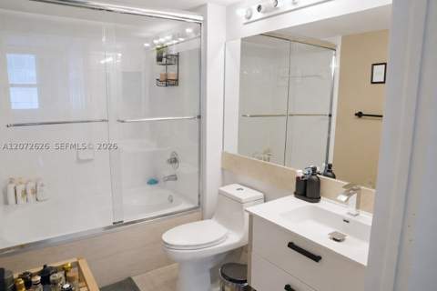 1155 Brickell Bay Dr 902, Miami FL - photo 7 of 13