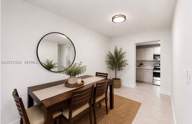6 bedroom SingleFamilyResidence at 5731 SW 62nd Ter, De Carlo Manor, Miami — photo 4