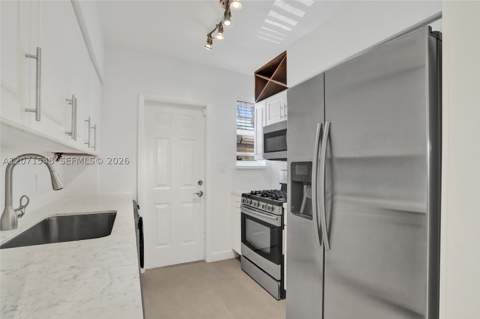 350 S Shore Dr 12, Miami Beach FL - photo 10 of 18