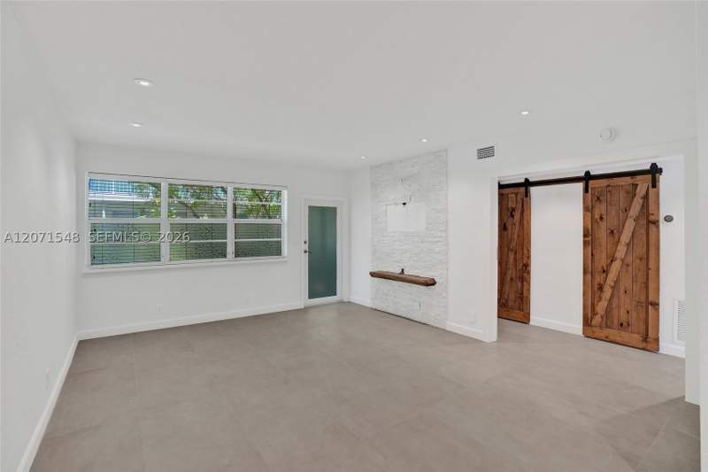 1 bedroom Condominium at 350 S Shore Dr 12, 350 So Shore Dr At Villag, Miami Beach — photo 4