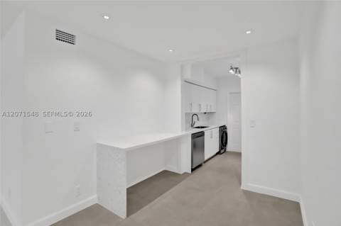 350 S Shore Dr 12, Miami Beach FL - photo 8 of 18
