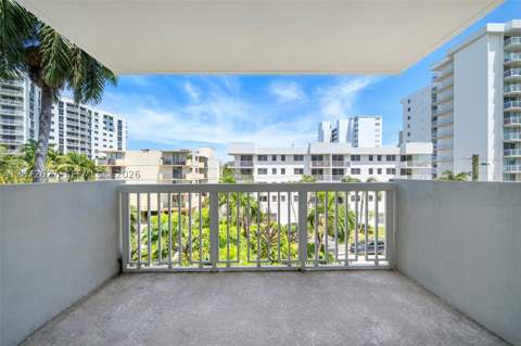 1670 Bay Rd 4B, Miami Beach FL - photo 12 of 29