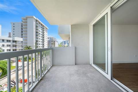 1670 Bay Rd 4B, Miami Beach FL - photo 13 of 29