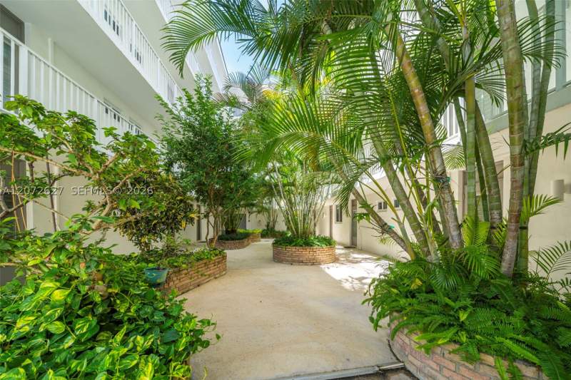1 bedroom Condominium at 1670 Bay Rd 4B, Bayside Terrace Condo, Miami Beach — photo 2