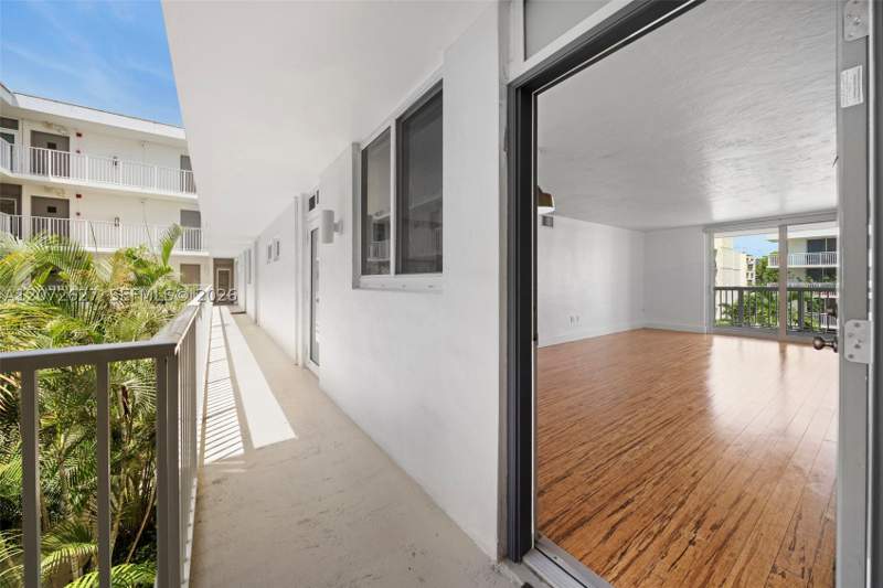 1 bedroom Condominium at 1670 Bay Rd 4B, Bayside Terrace Condo, Miami Beach — photo 3