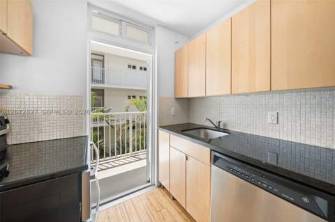 1670 Bay Rd 4B, Miami Beach FL - photo 7 of 29