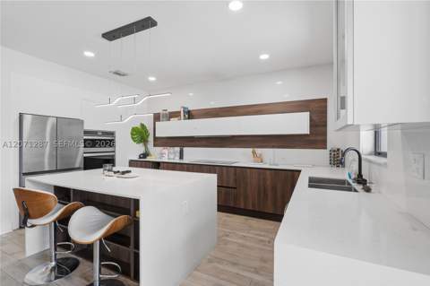 9400 W 35th Ln, Hialeah FL - photo 14 of 57