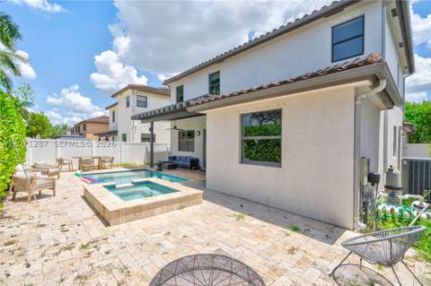 9400 W 35th Ln, Hialeah FL - photo 23 of 57