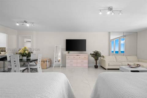 2301 Collins Ave 1014, Miami Beach FL - photo 13 of 28