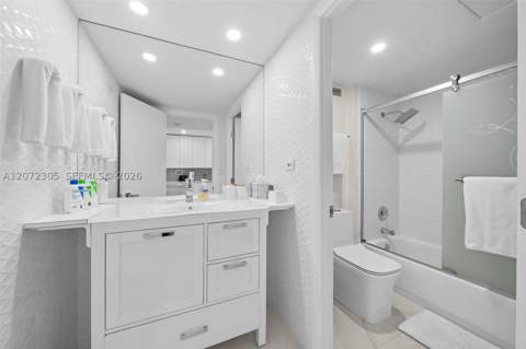 2301 Collins Ave 1014, Miami Beach FL - photo 17 of 28