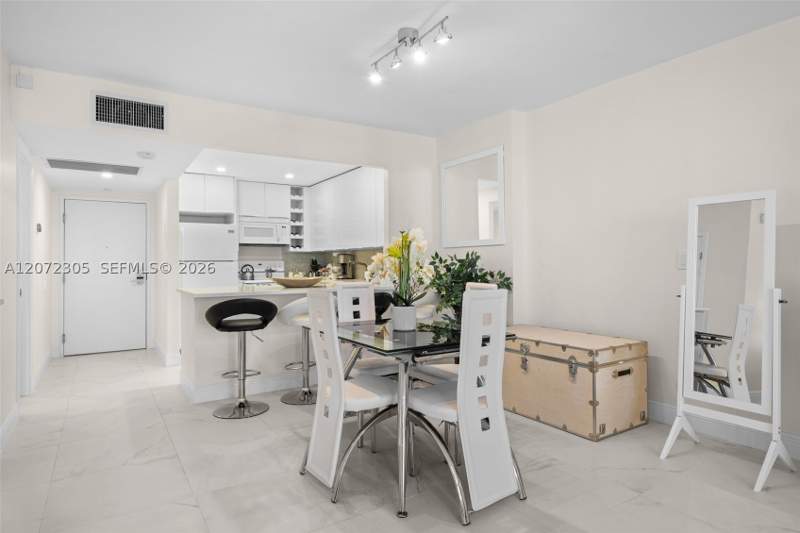 0 bedroom Condominium at 2301 Collins Ave 1014, Roney Palace Condo, Miami Beach — photo 3