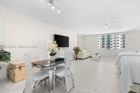 2301 Collins Ave 1014, Miami Beach FL - photo 7 of 28