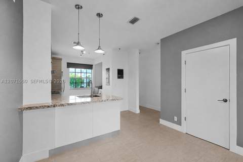 5670 NW 116th Ave 222, Doral FL - photo 7 of 47