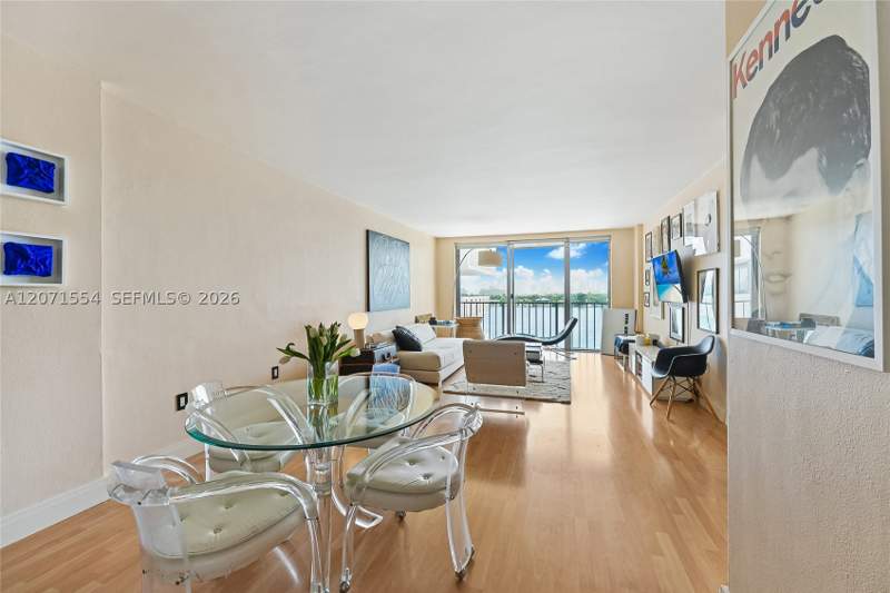 1 bedroom Condominium at 800 West Ave 917, South Bay Club Condo, Miami Beach — photo 5