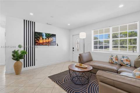 1298 NE 199th St, Miami FL - photo 6 of 36