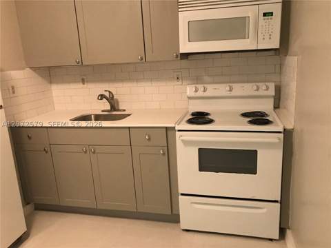 1800 NW 19th St 2, Miami FL - photo 6 of 13