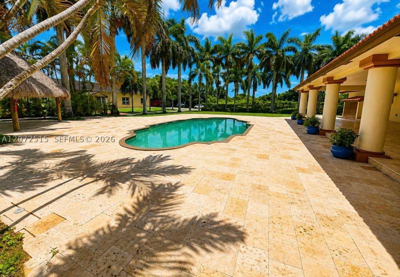 7 bedroom SingleFamilyResidence at 19701 SW 197th Ave, exclusive redlands, Miami — photo 4