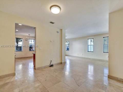 7490 NW 115th Ct, Doral FL - photo 6 of 36