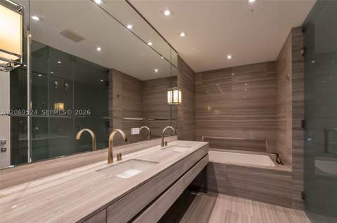 18975 Collins Ave 5403, Sunny Isles Beach FL - photo 14 of 32