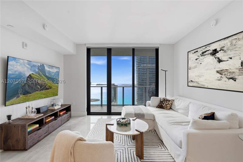 2 bedroom Condominium at 1010 Brickell Ave 3903, 1010 Brickell Condo, Miami — photo 2