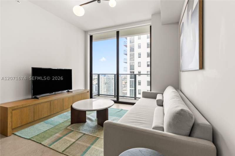 1 bedroom Condominium at 11 NE 6 St 3213, The Crosby Miami Worldcent, Miami — photo 2